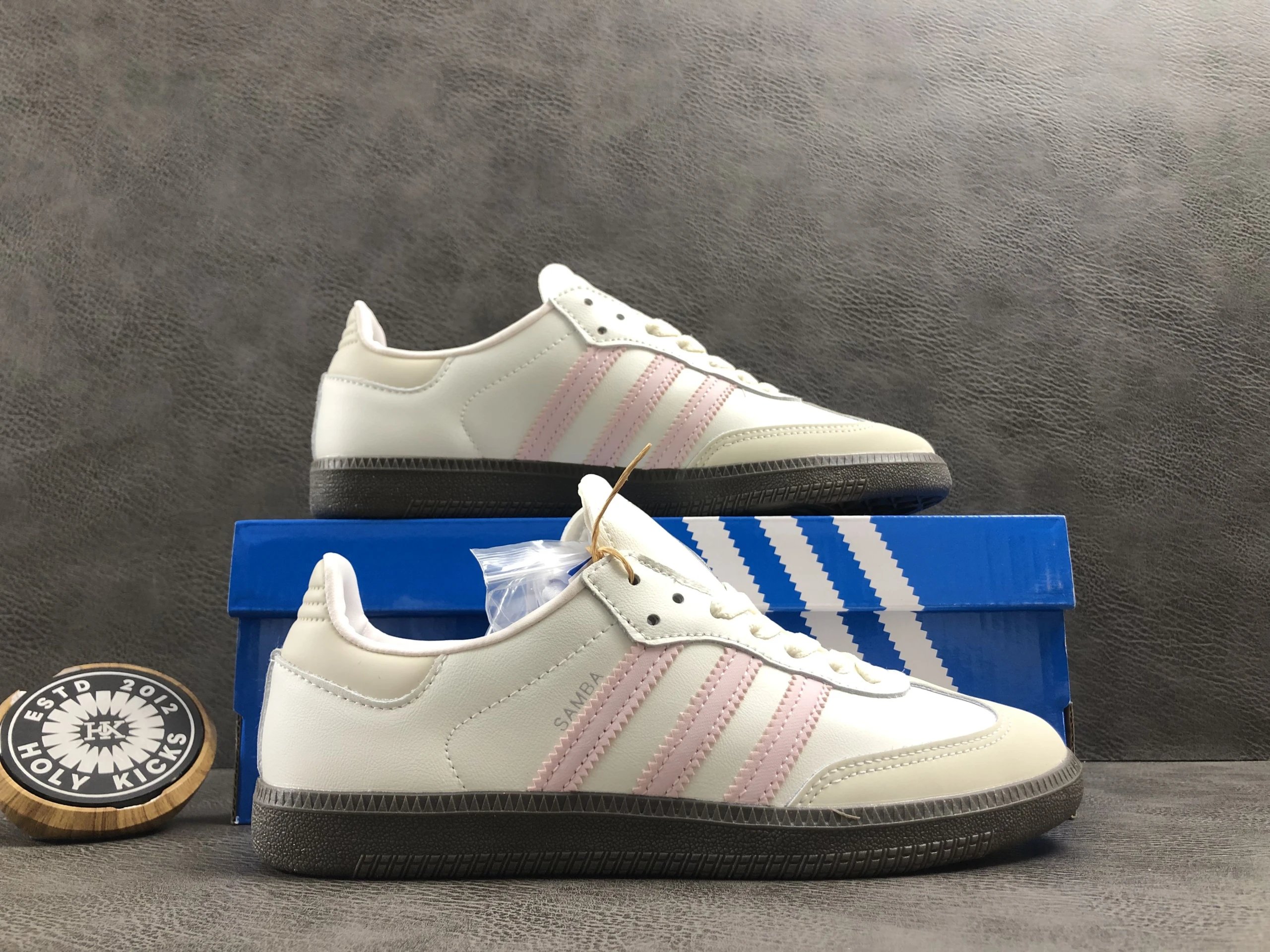 WHITE/PINK IH2751