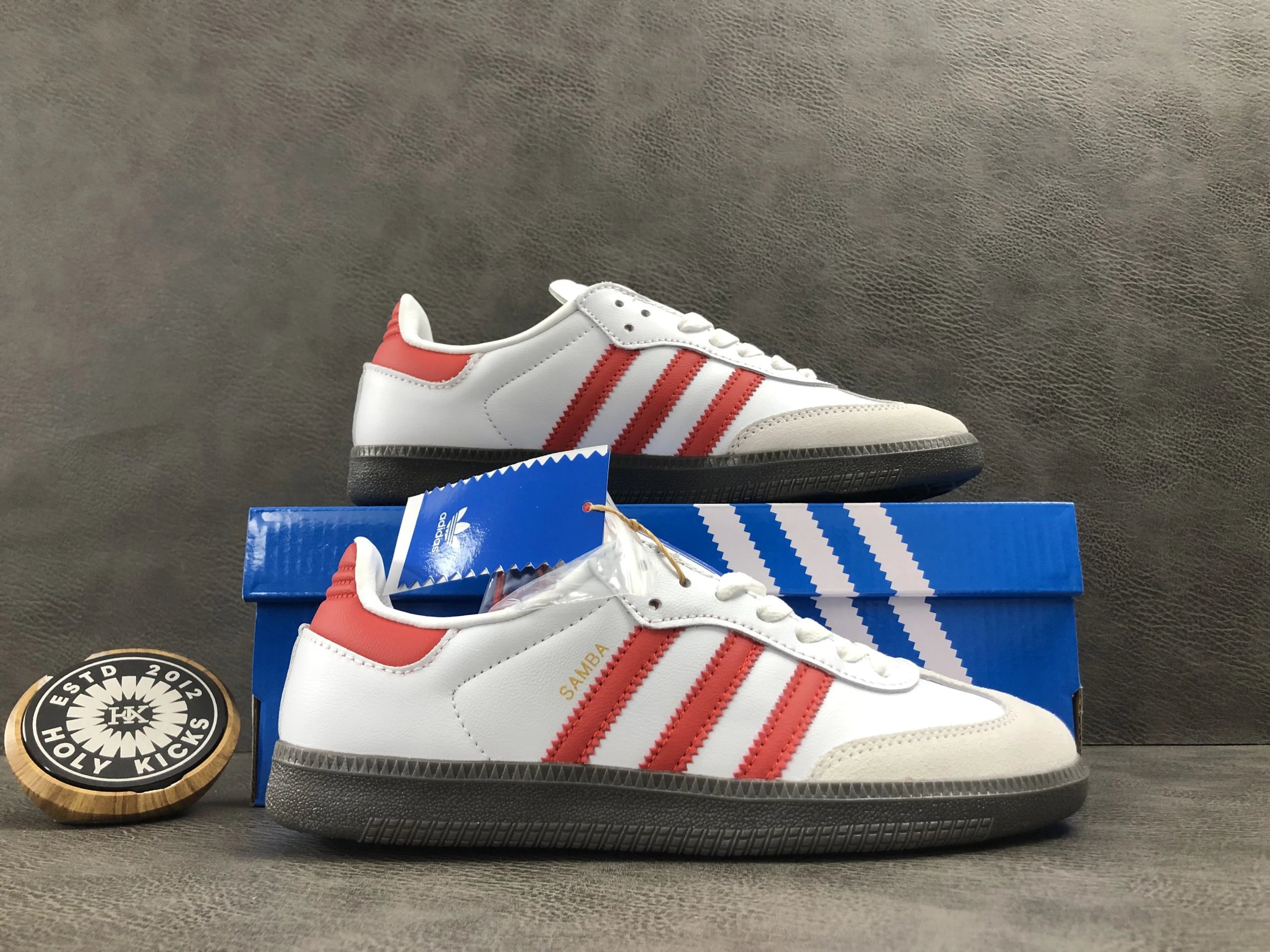 WHITE/RED IG1025