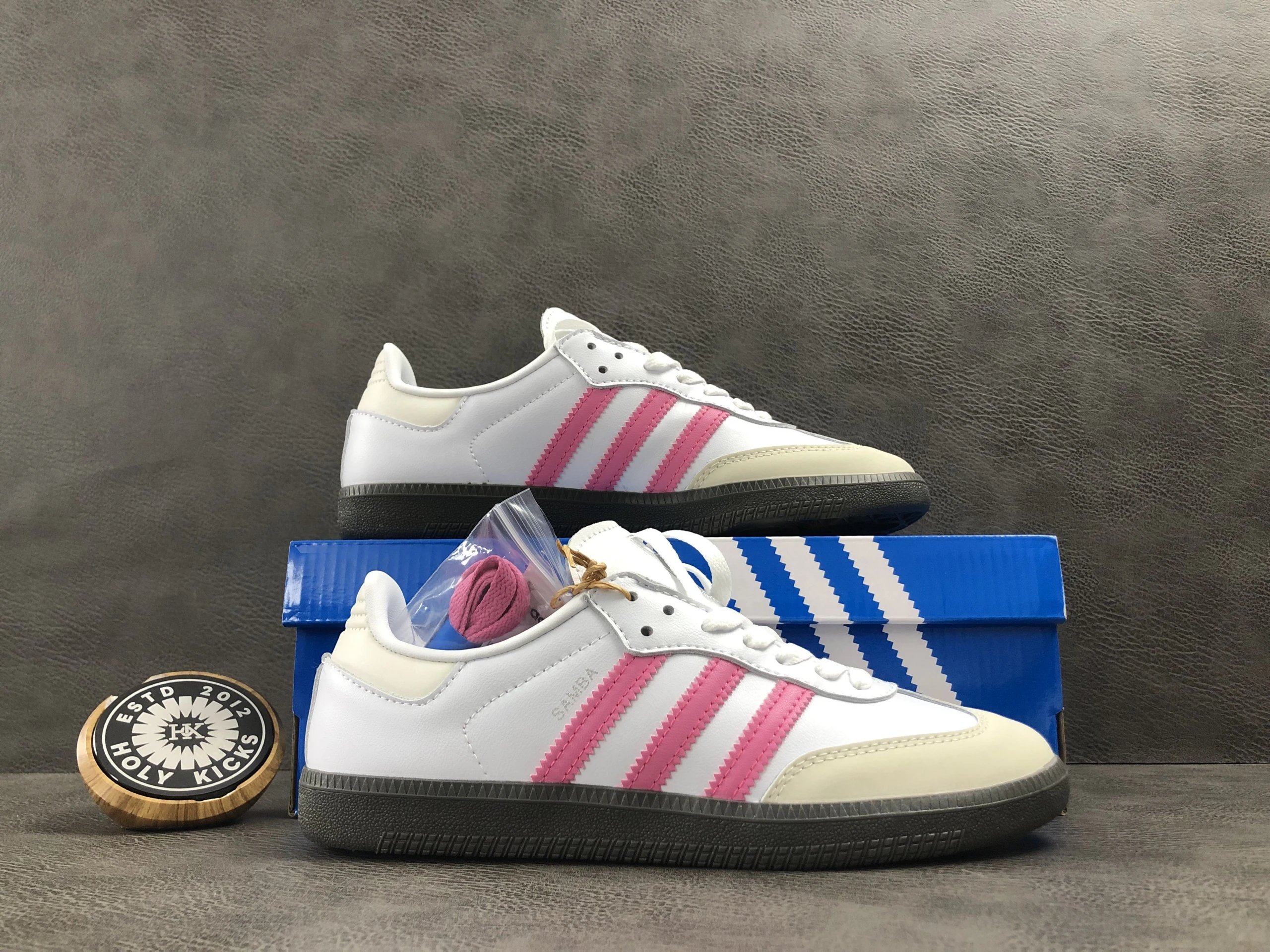 OFF WHITE/PINK IG1962