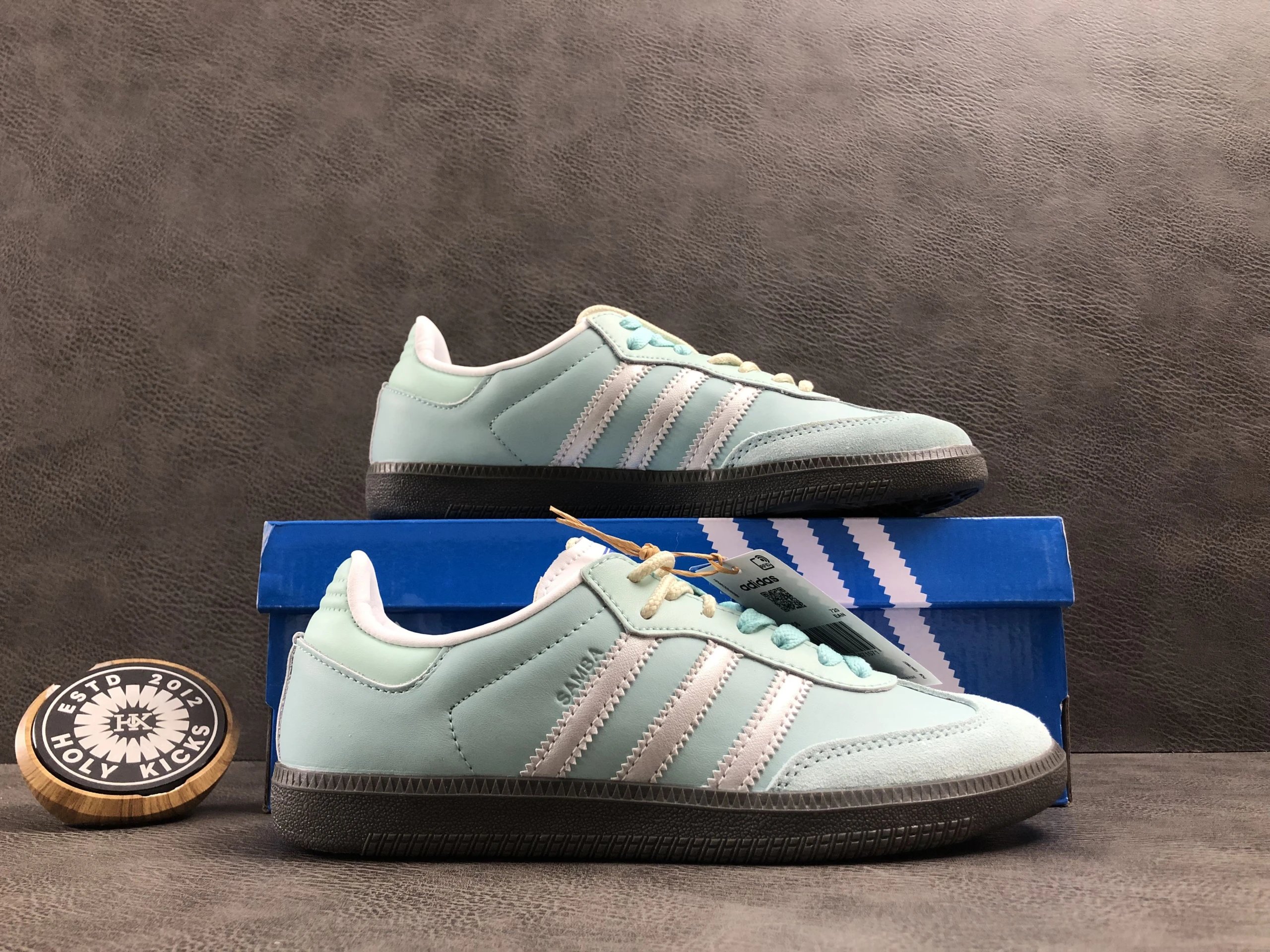 MINT GREEN B75806