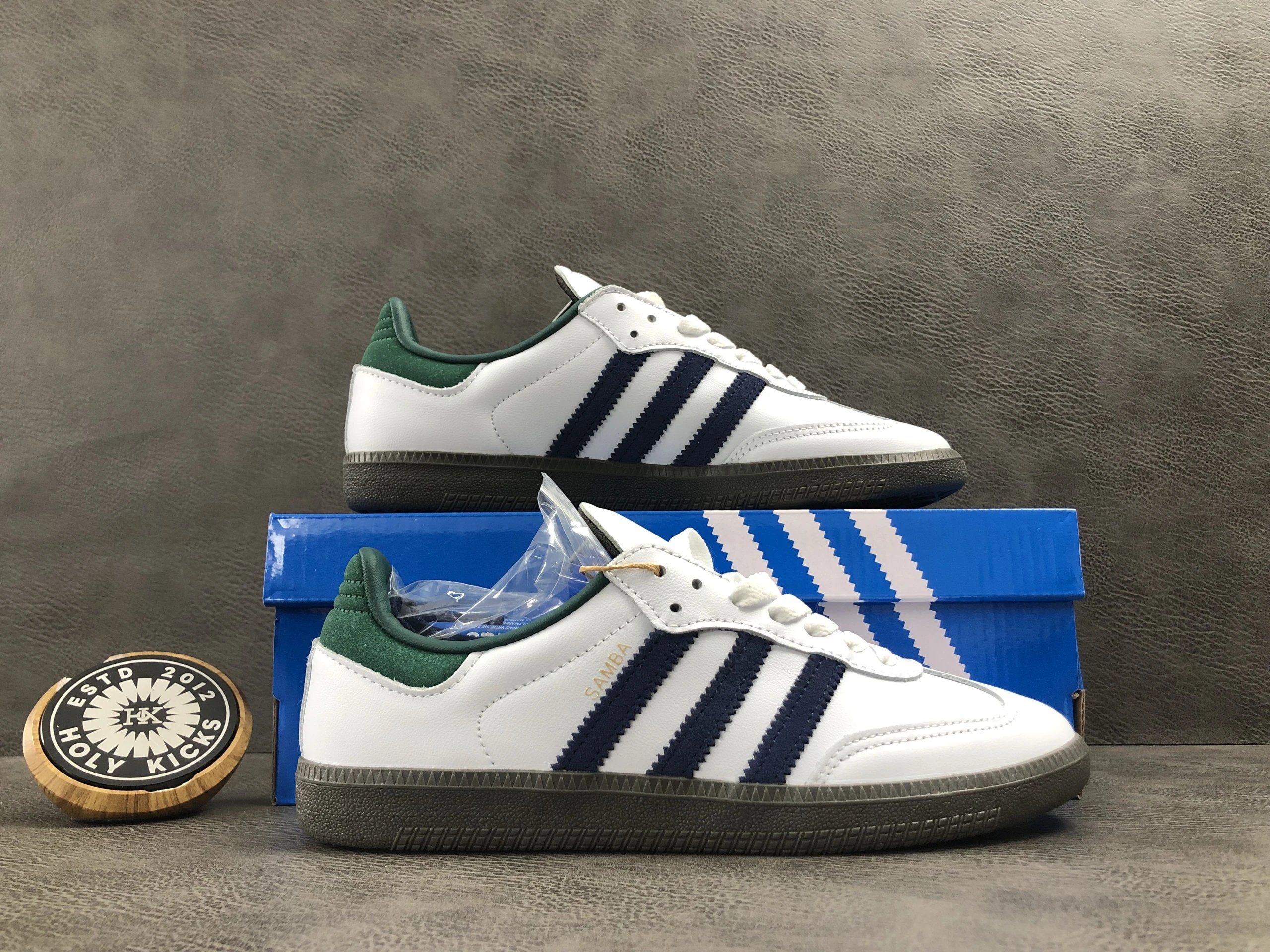 WHITE/GRASS GREEN IH4882