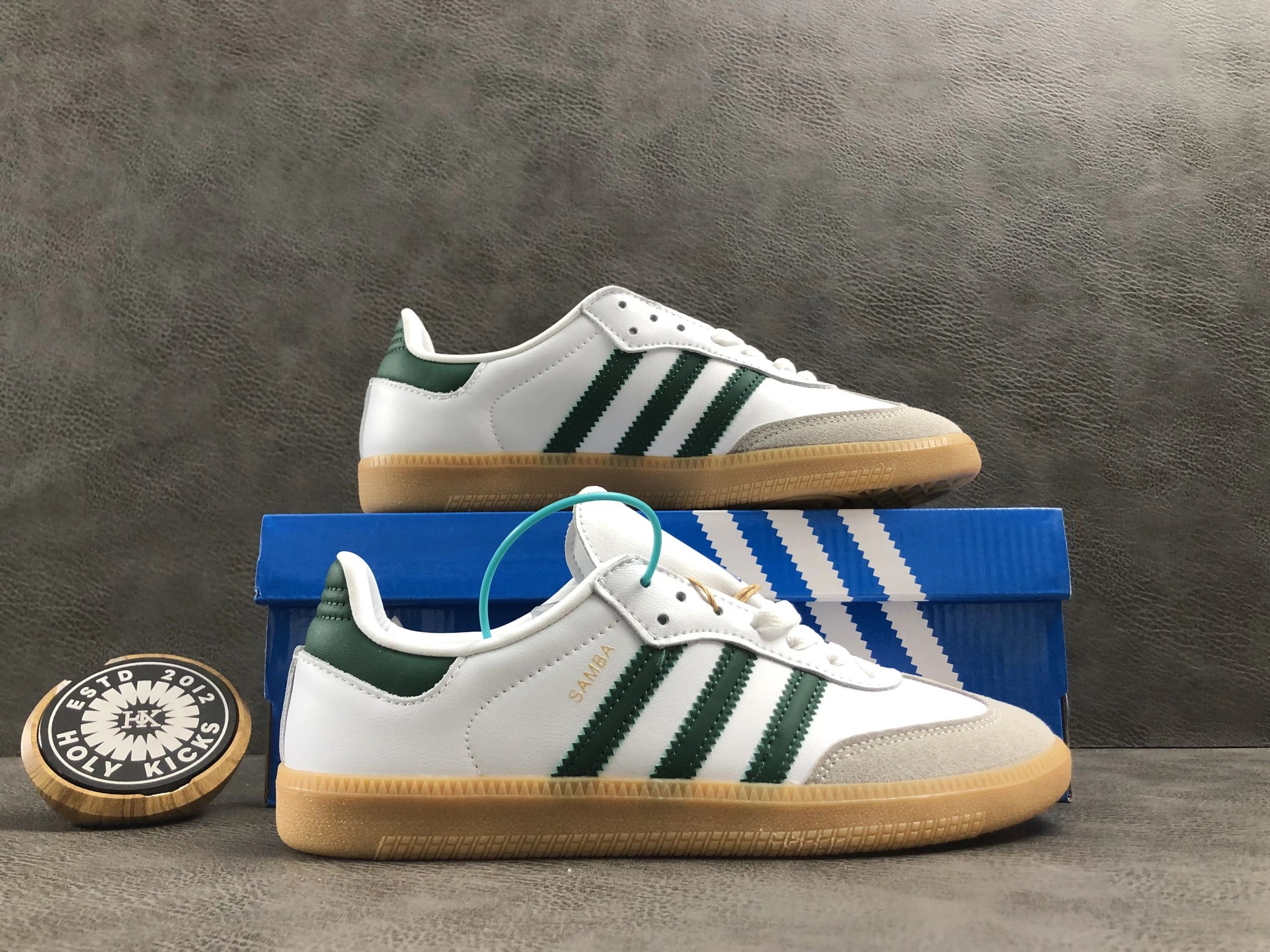WHITE/GREEN/GREY IE3437