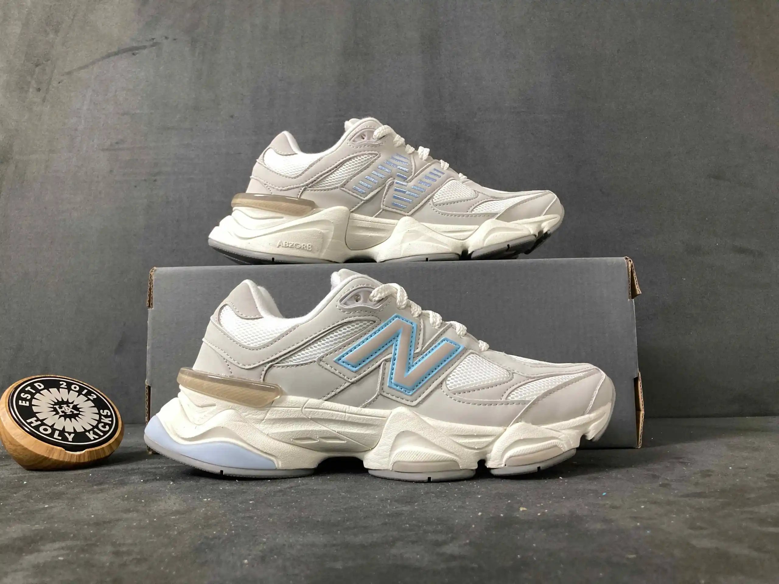 9060ZGA LIGHT GRAY/FROSTED