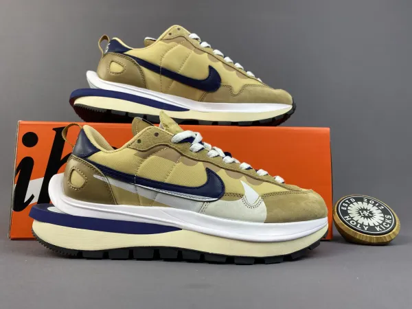 Nike x Sacai Vaporwaffle Beige Navy Sneakers Chunky Sneakers - 1