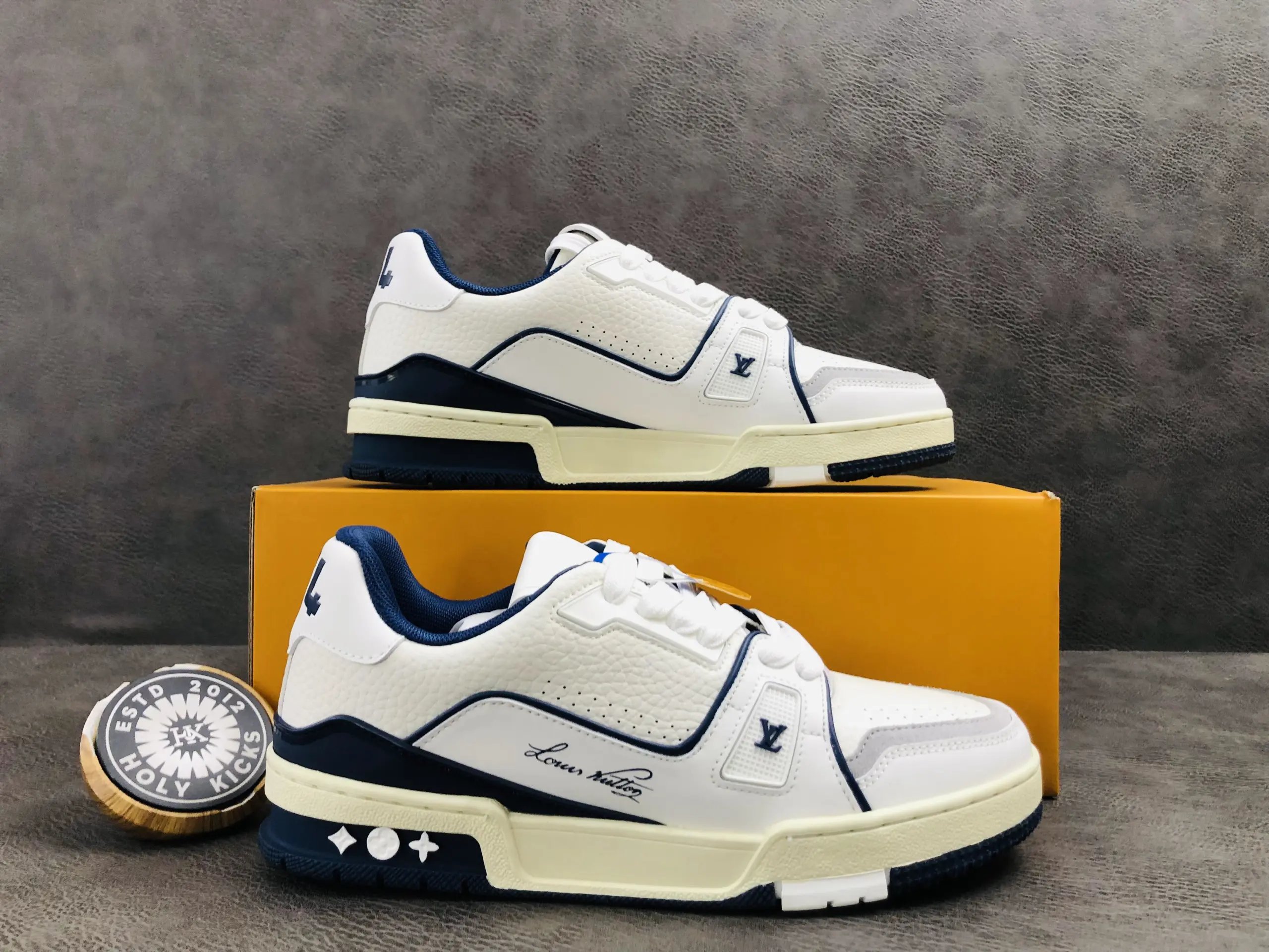 Louis Vuitton Trainer Low White Navy