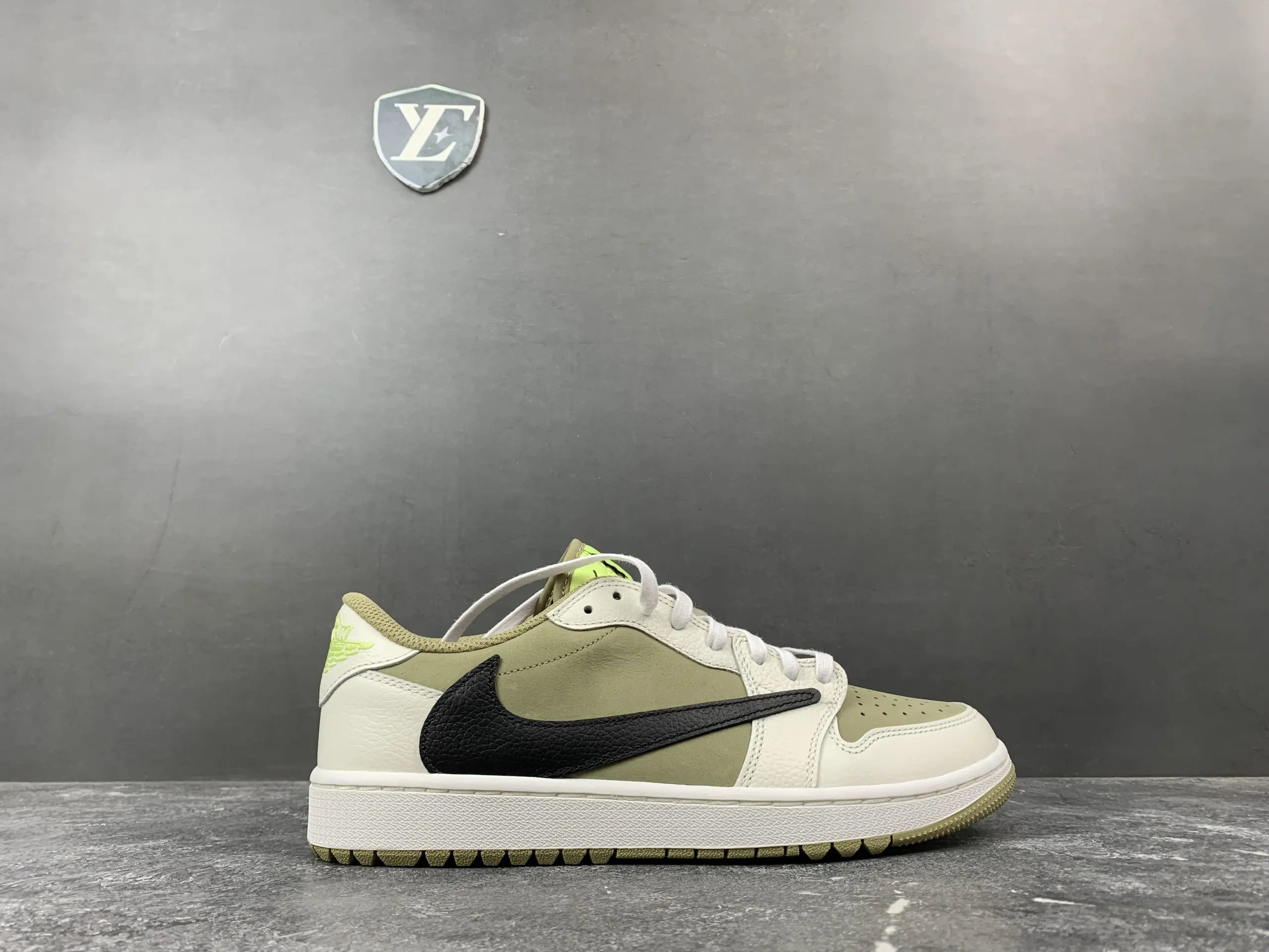 Air Jordan 1 Retro Low OG SP photo 7