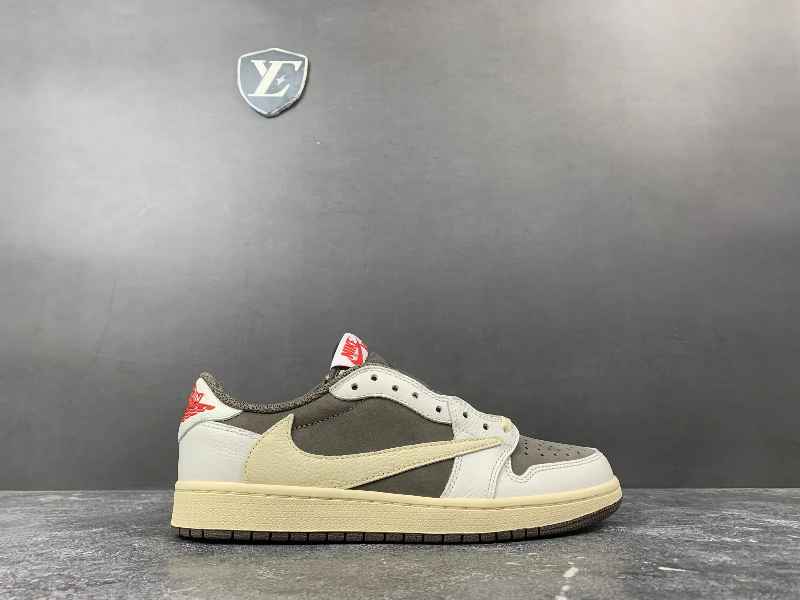 Air Jordan 1 Retro Low OG SP photo 6