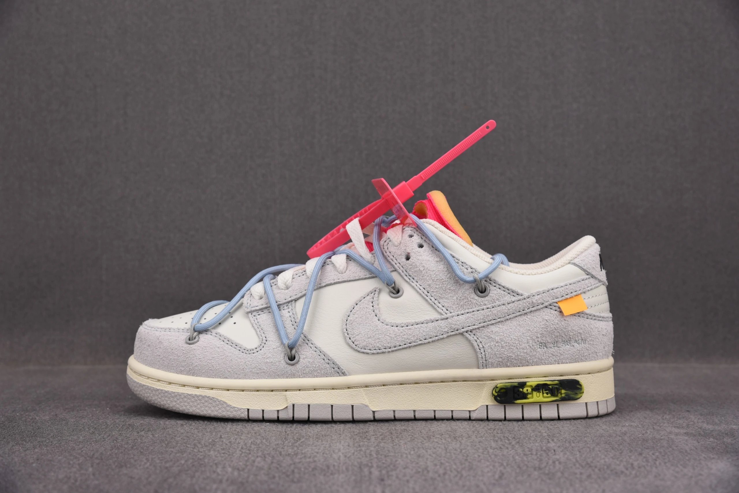Off-White x Nike Dunk Low photo 2