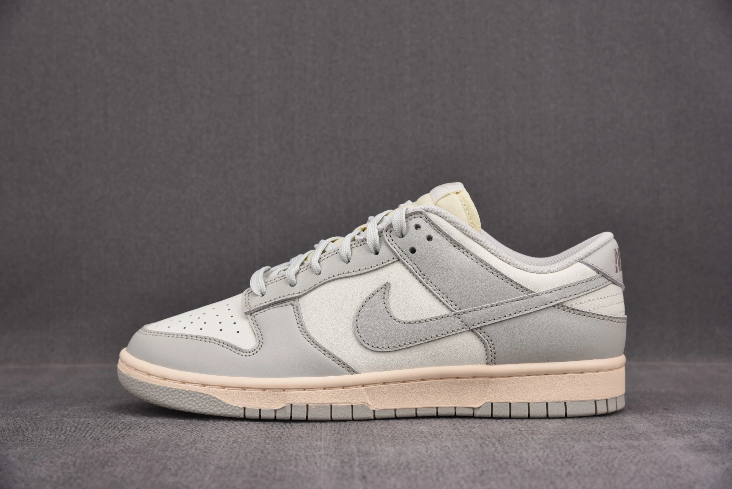 Off-White x Nike Dunk Low photo 7