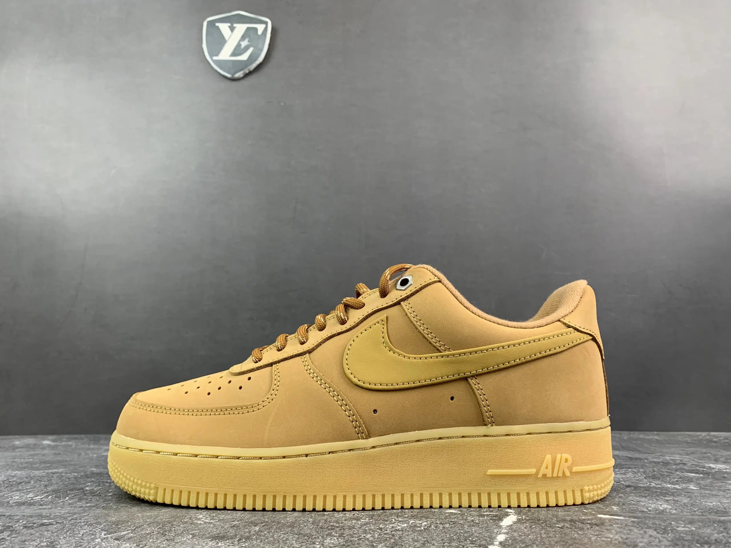 Air Force 1 Low Wheat CJ9179 200
