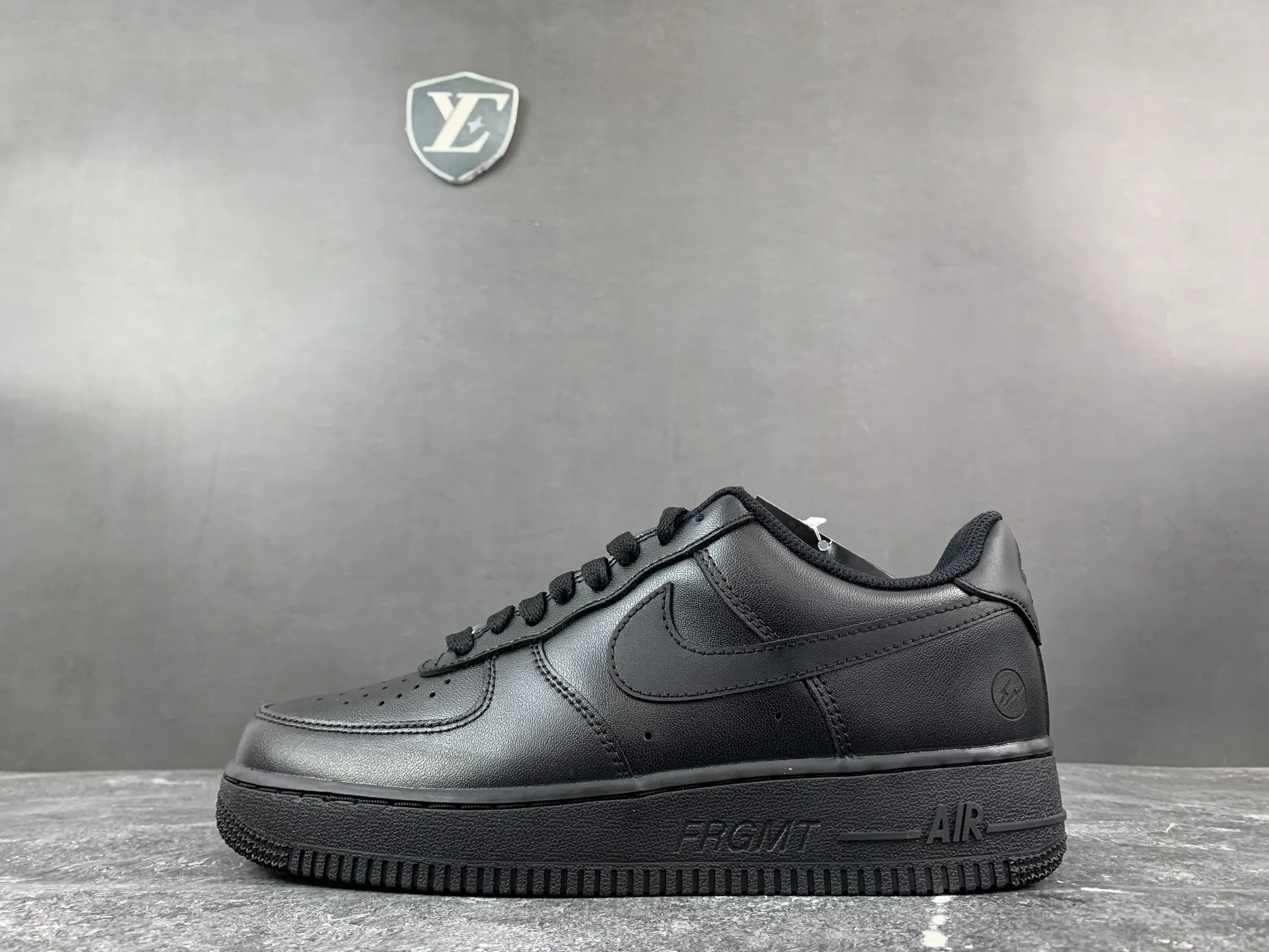 Air Force 1 Low Black Lightning CW2288 001