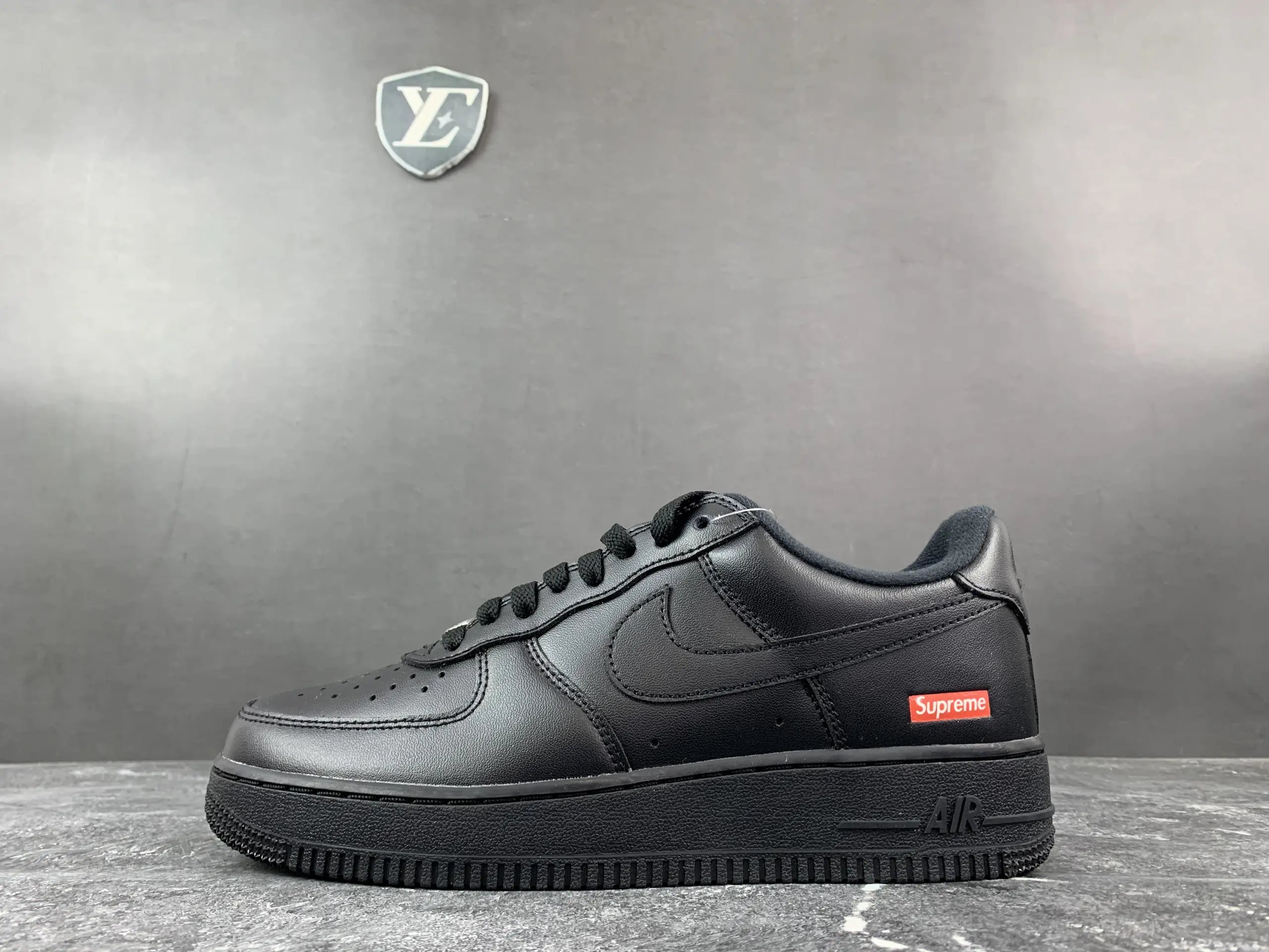 Air Force 1 Low Supreme Black CU9225 100