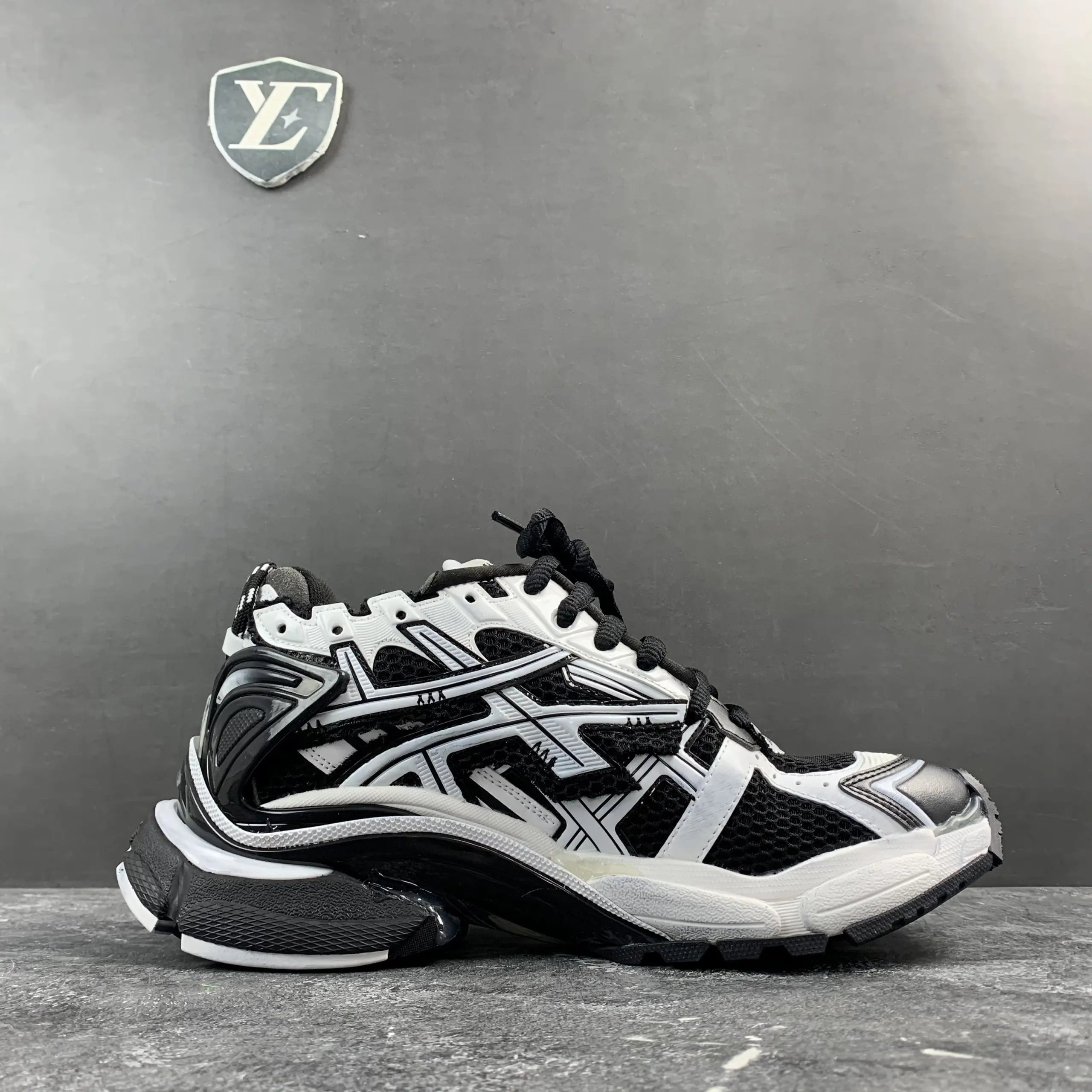 Balenciaga Runner Monocolor Mesh photo 3