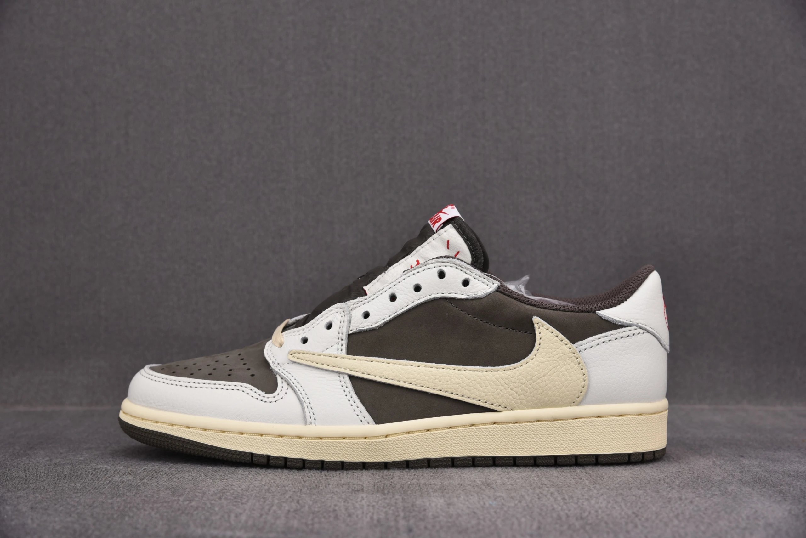 Mocha Brown White Low Top DM78