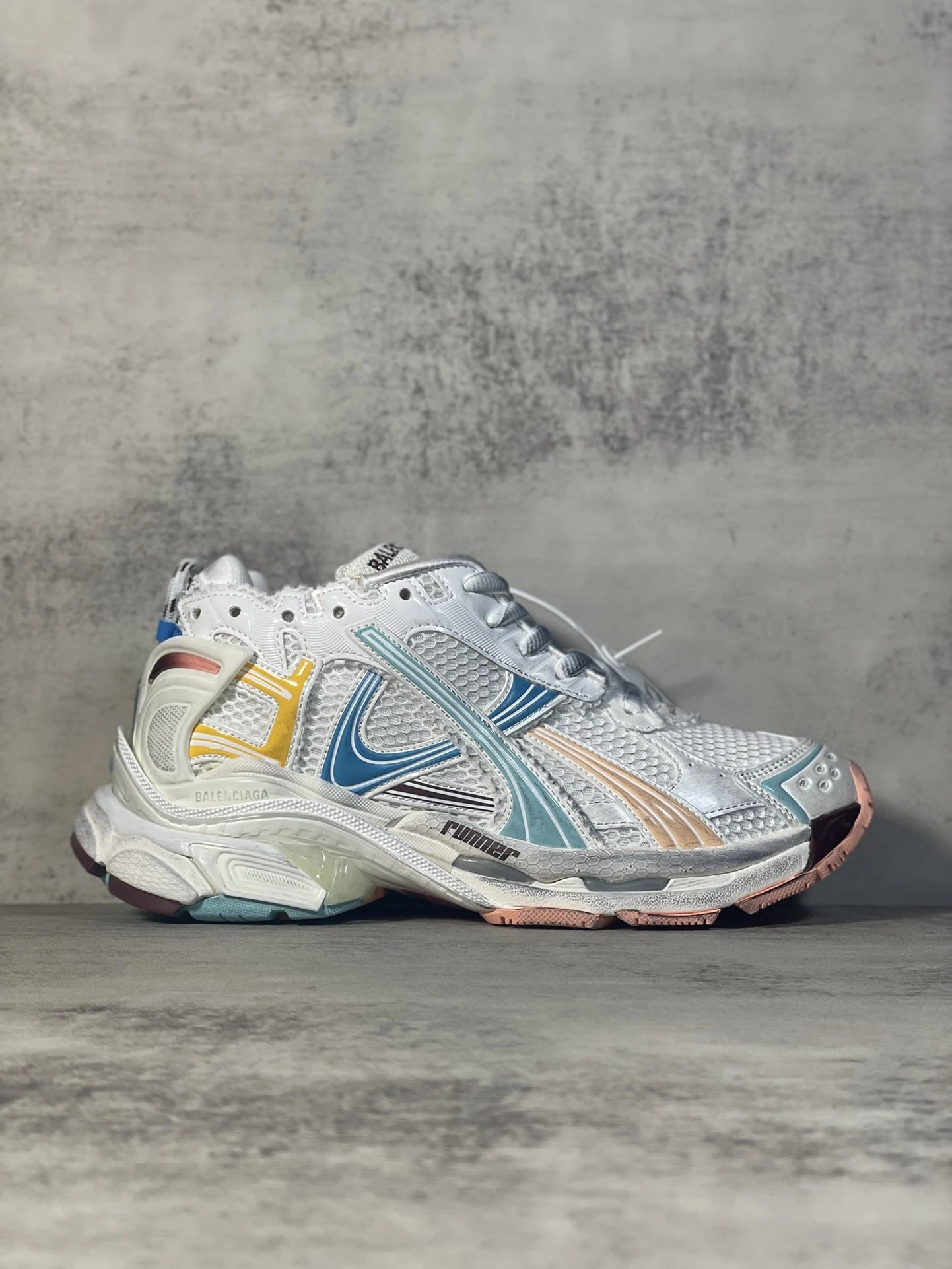1:1 Batch BALENCIAGA Runner Shoes -1