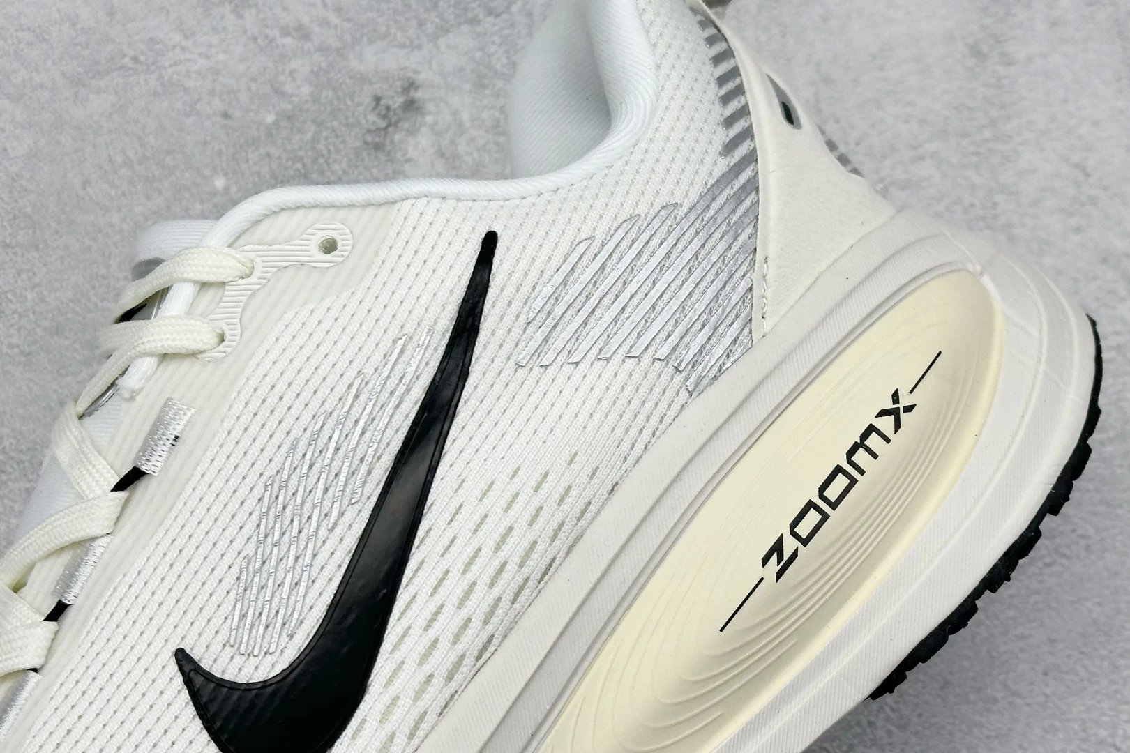 Nike Zoom VOMERO18