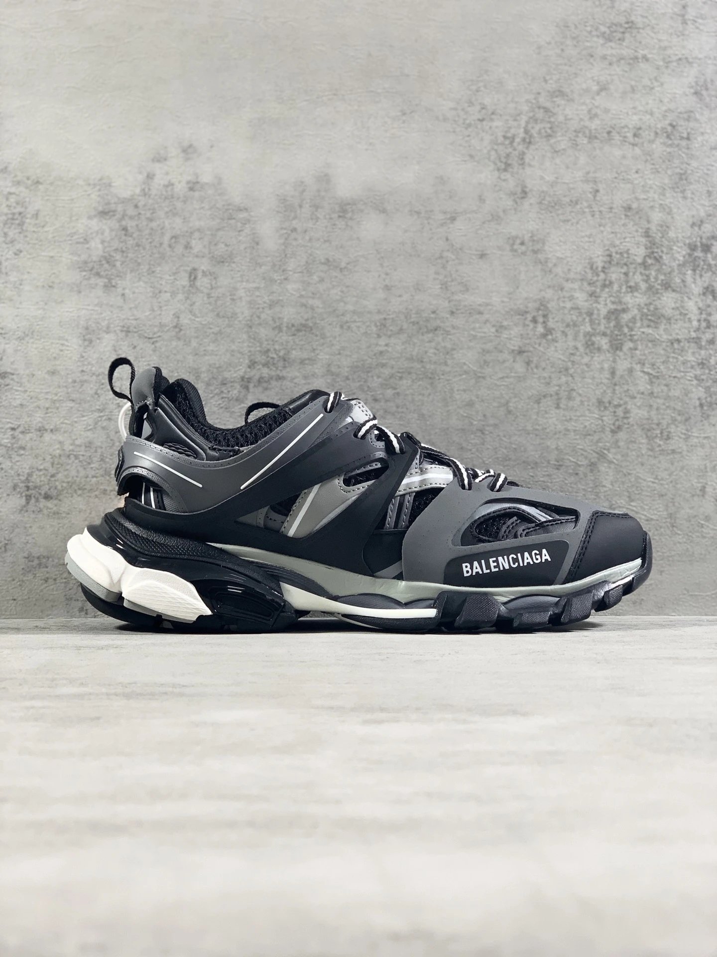 BALENCIAGA Maille WalK-1