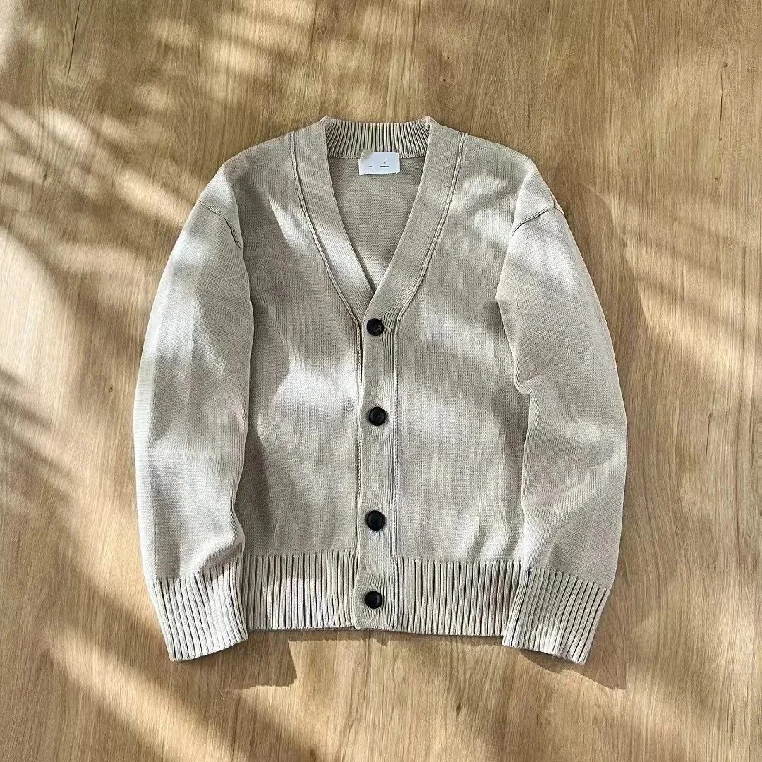 Amri  sweater