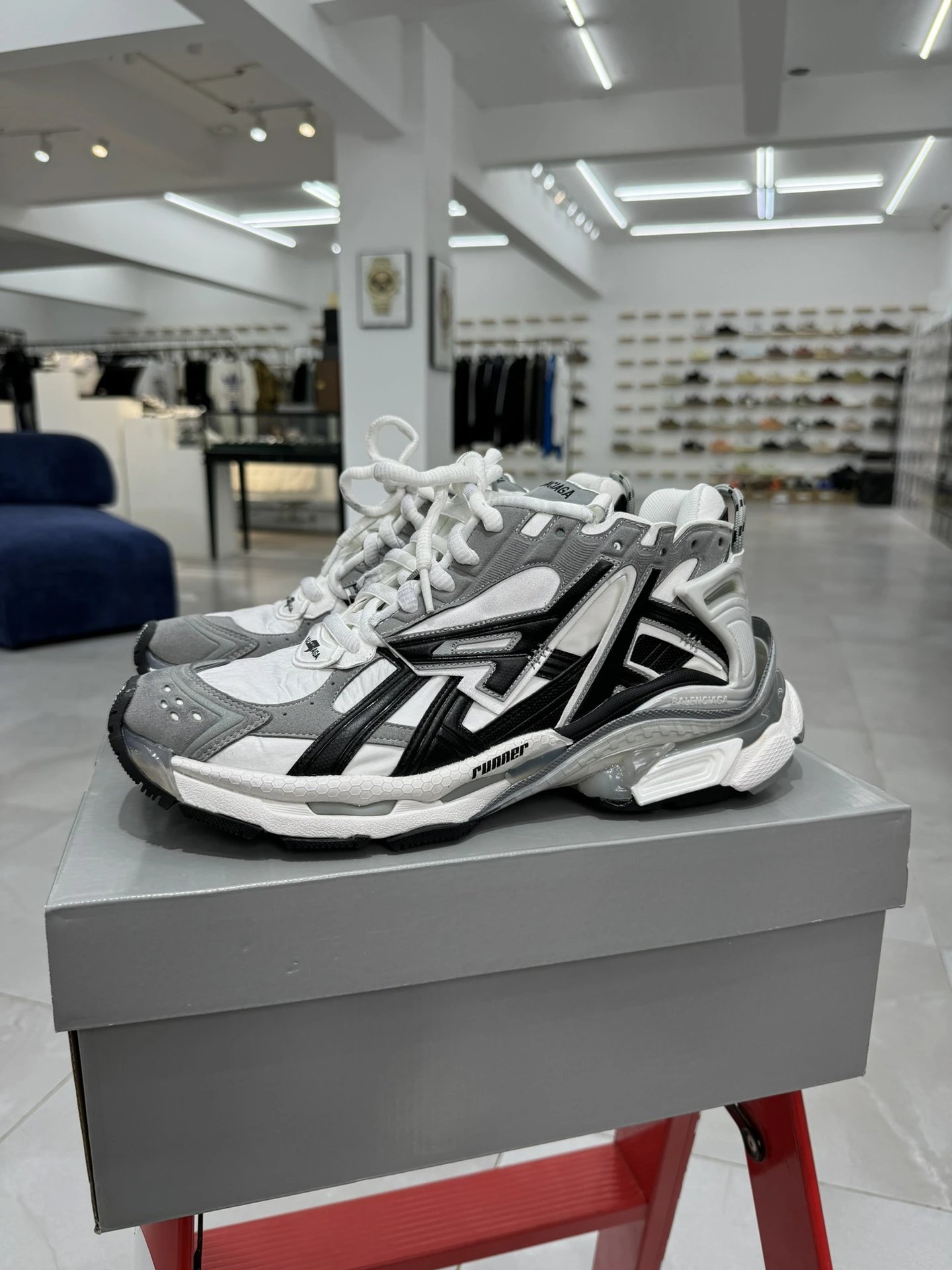 BALENCIAGA Runner Shoes-5 （Great）