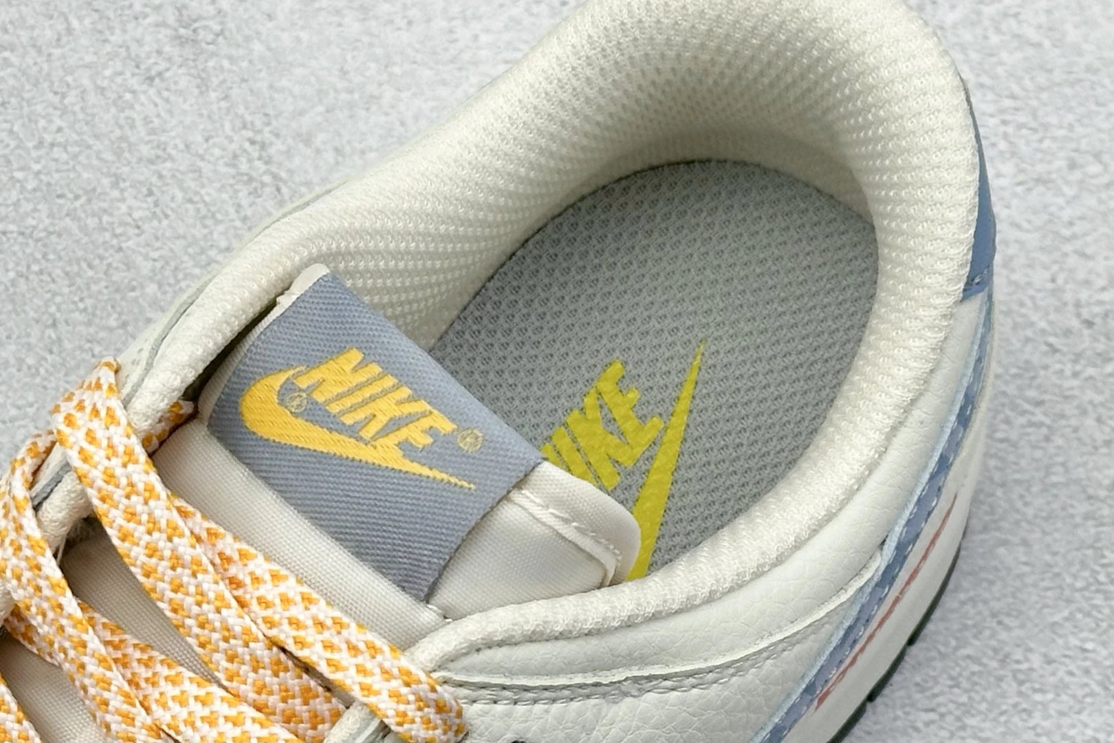 Nike dk x Supreme Shoes