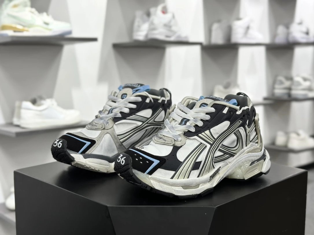 BALENCIAGA Runner Shoes-4