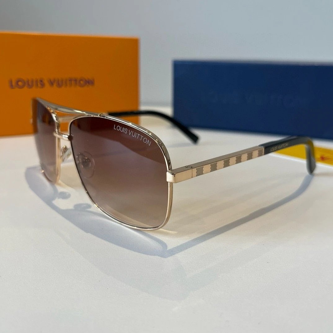 LOUIS VUITTON Sunglasses
