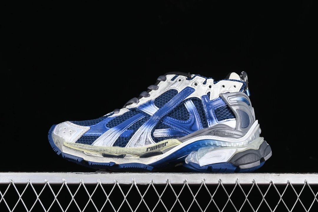 BALENCIAGA Runner Shoes-4