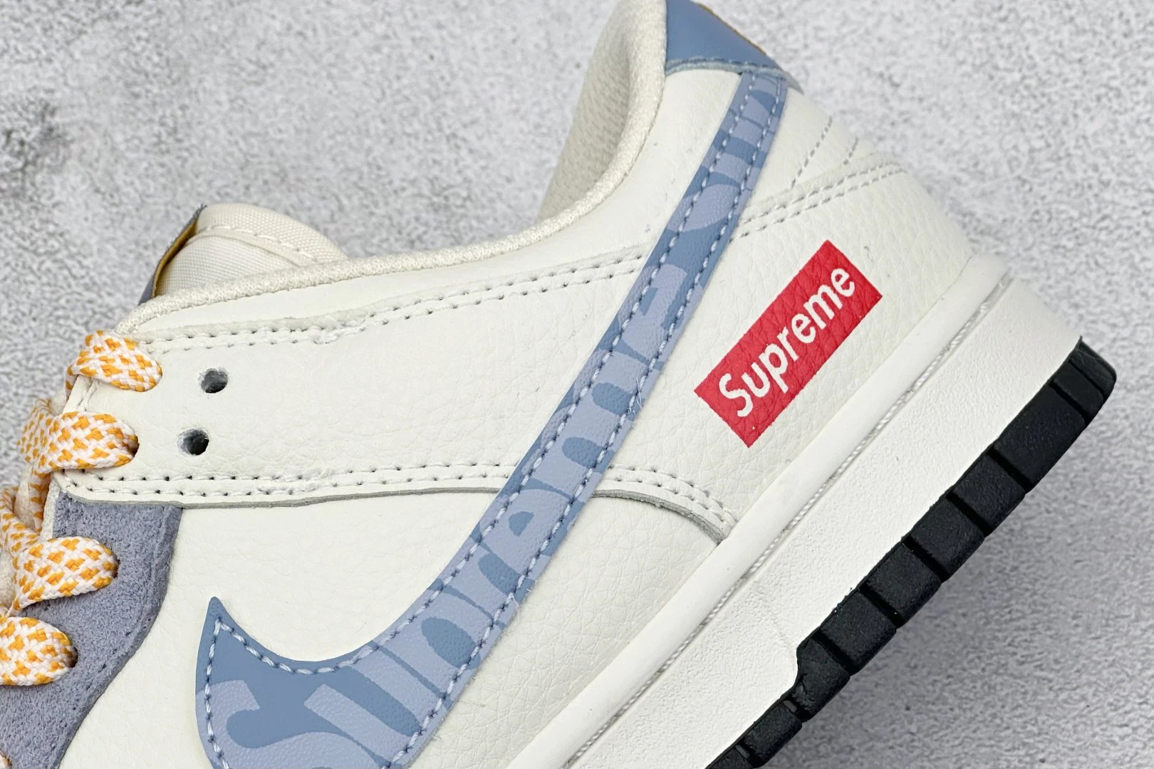 Nike dk x Supreme Shoes