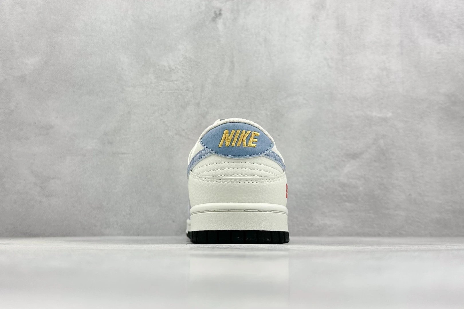 Nike dk x Supreme Shoes