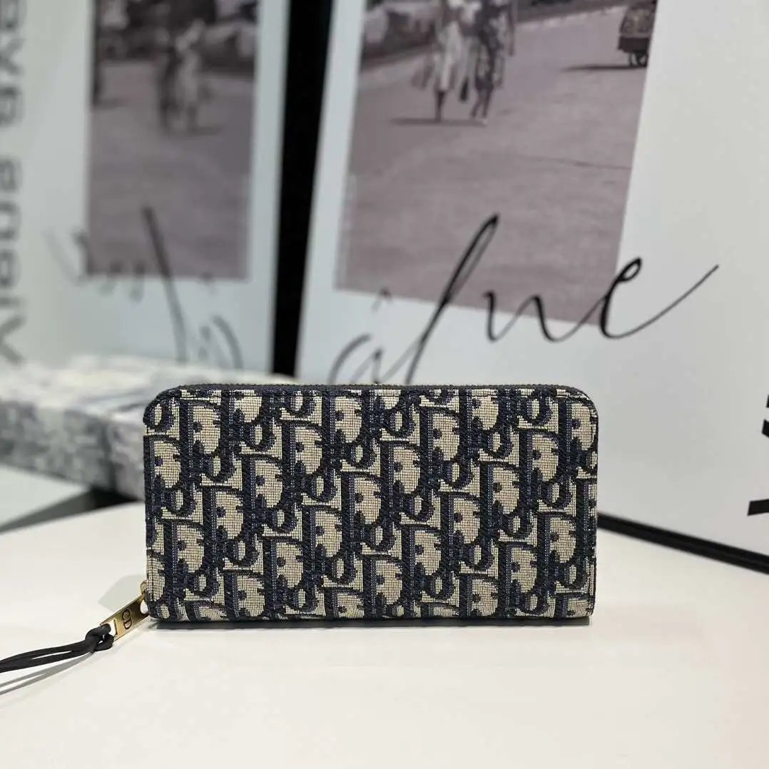 DIOR wallet