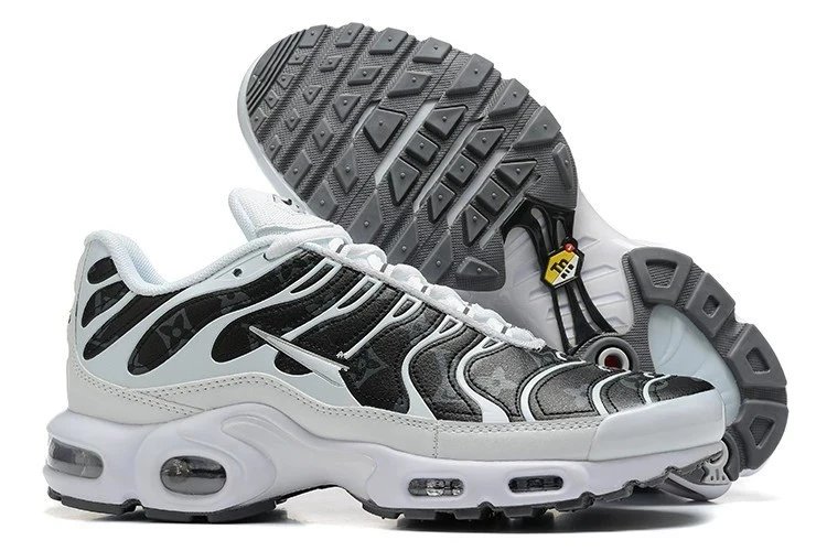 Nike Air Max Plus Shoes