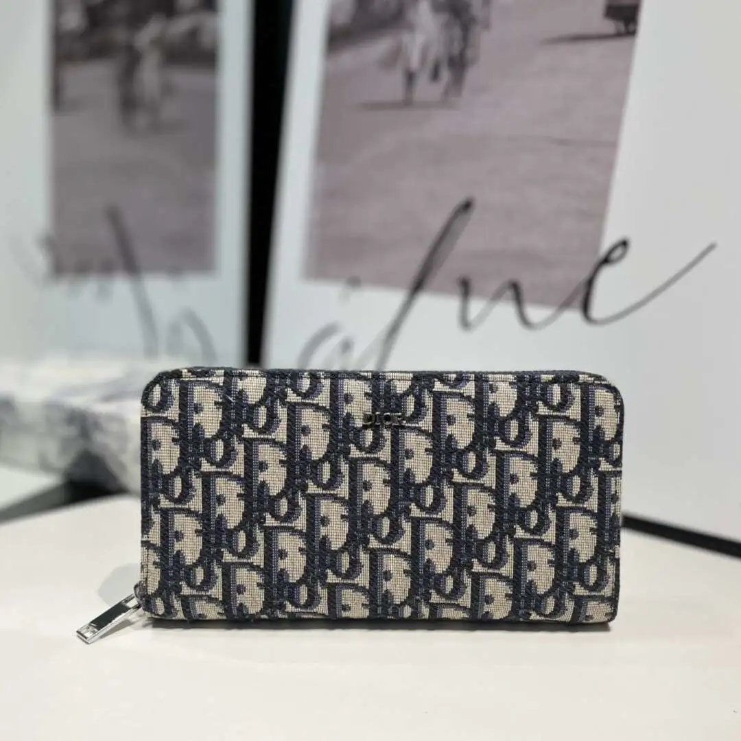 DIOR wallet