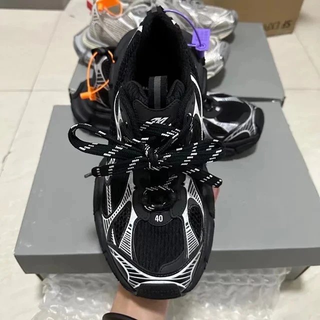 BALENCIAGA 3 TOP