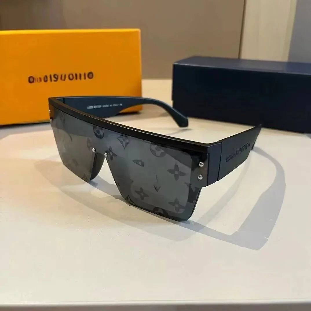 LOUIS VUITTON Sunglasses (1 Color)