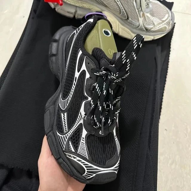 BALENCIAGA 3 TOP