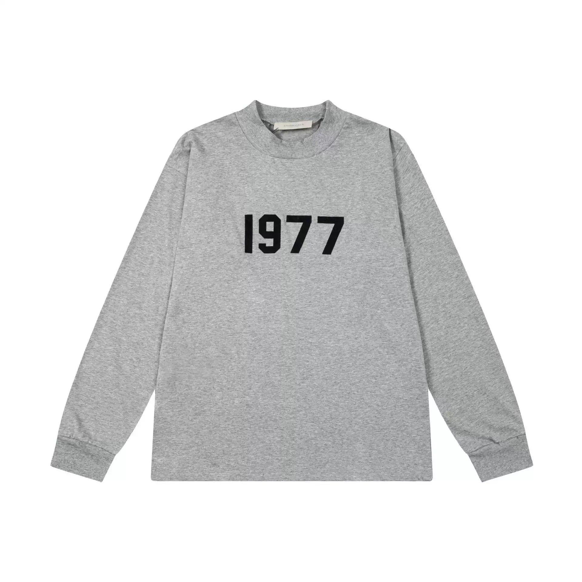 ESSENTIALS long-sleeve T-shirt
