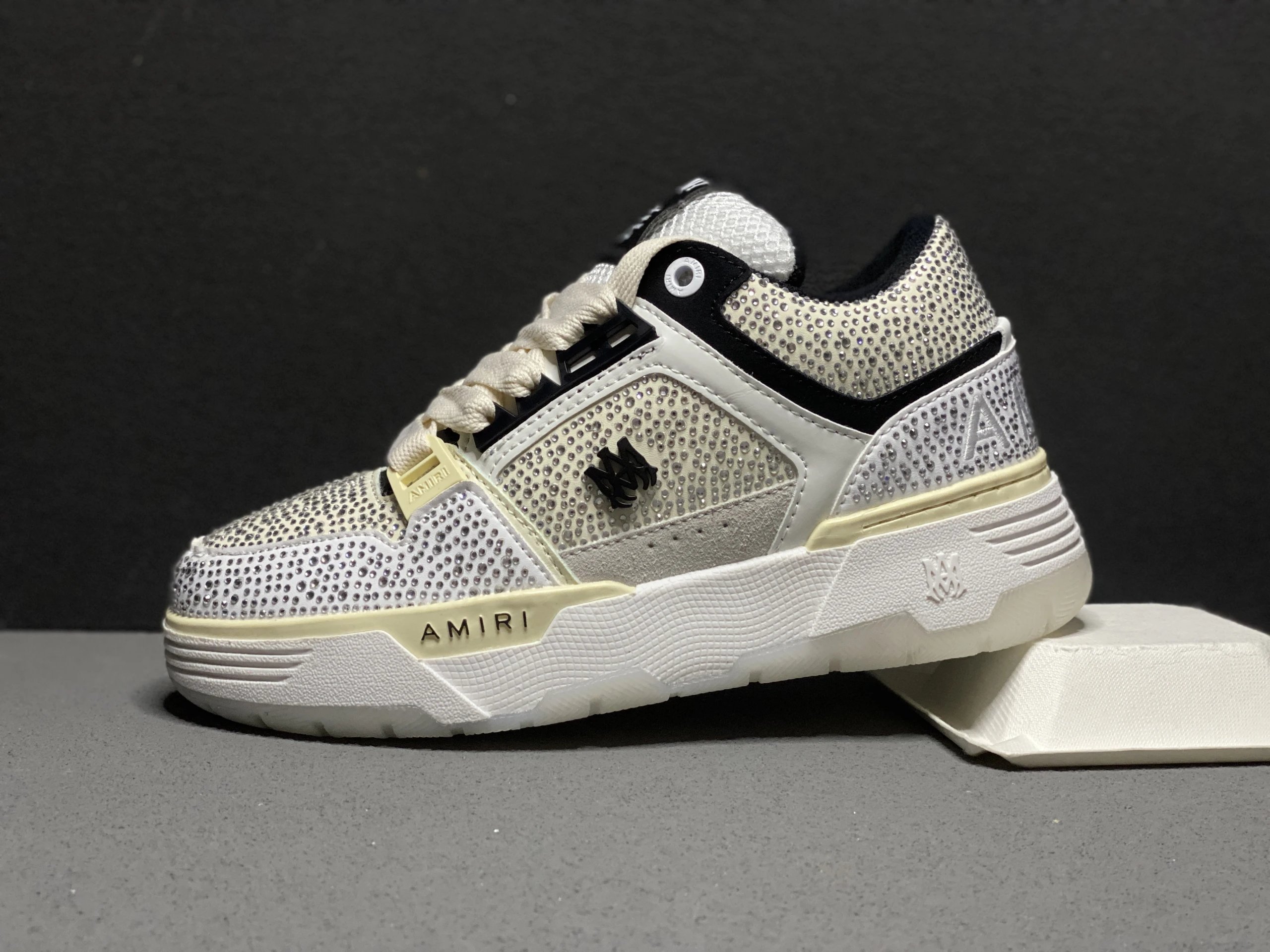 White Gray Black Diamond