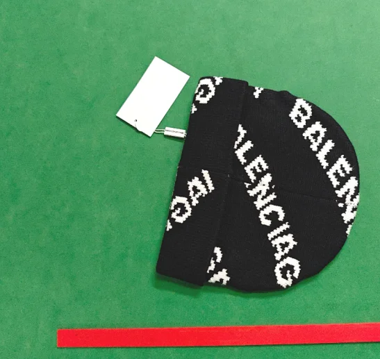 Balenciaga Hats All-over logo knitted beanie product detail image 2