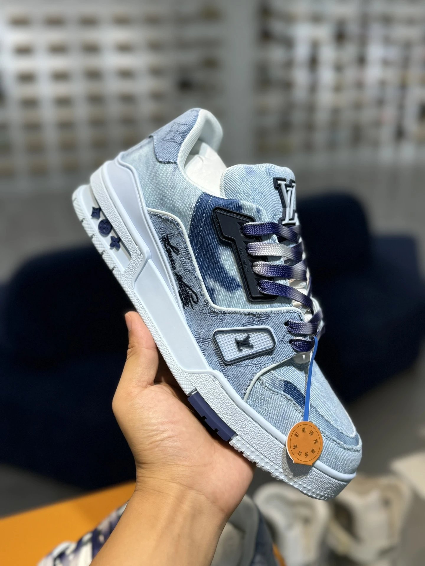 LV LOUIS VUITTON Trainer 1ACVNO Shoes