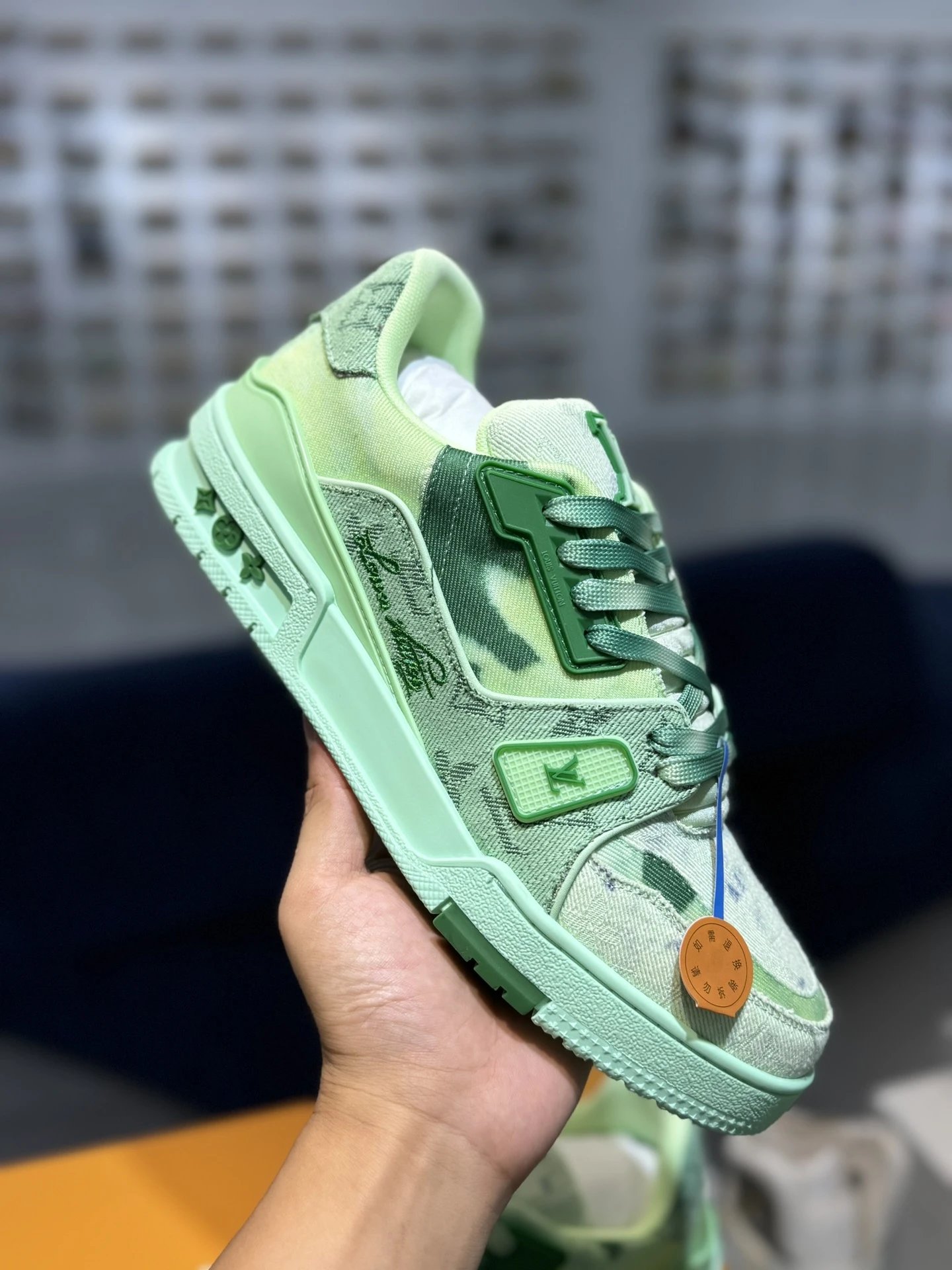 LV LOUIS VUITTON Trainer 1ACVNO Shoes