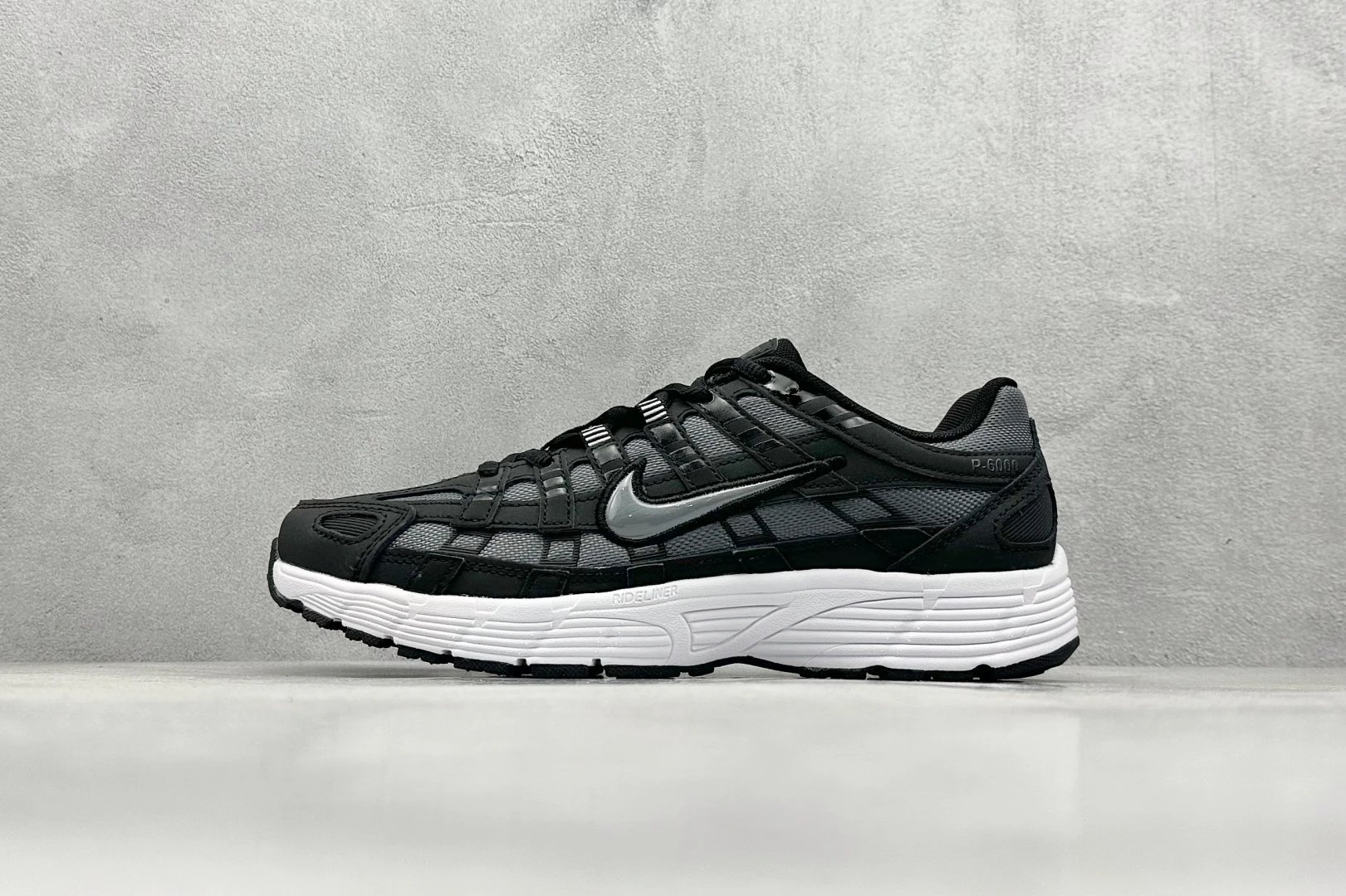 Nike P6