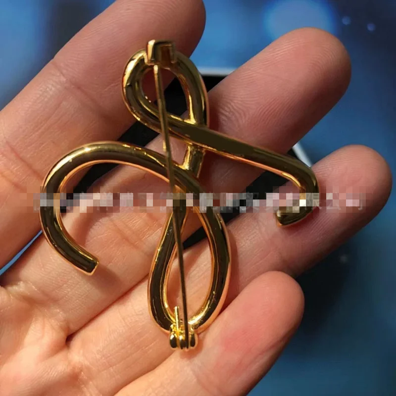LOEWE brooch – QC photos preview | CnFans  | 7581289523