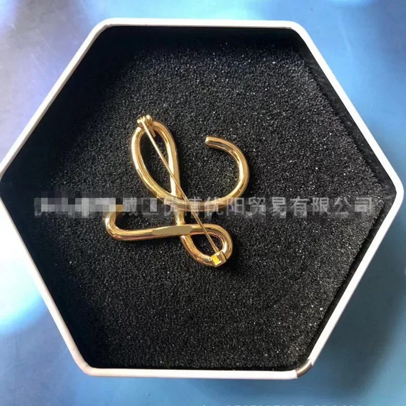 LOEWE brooch – QC photos preview | CnFans  | 7581289523