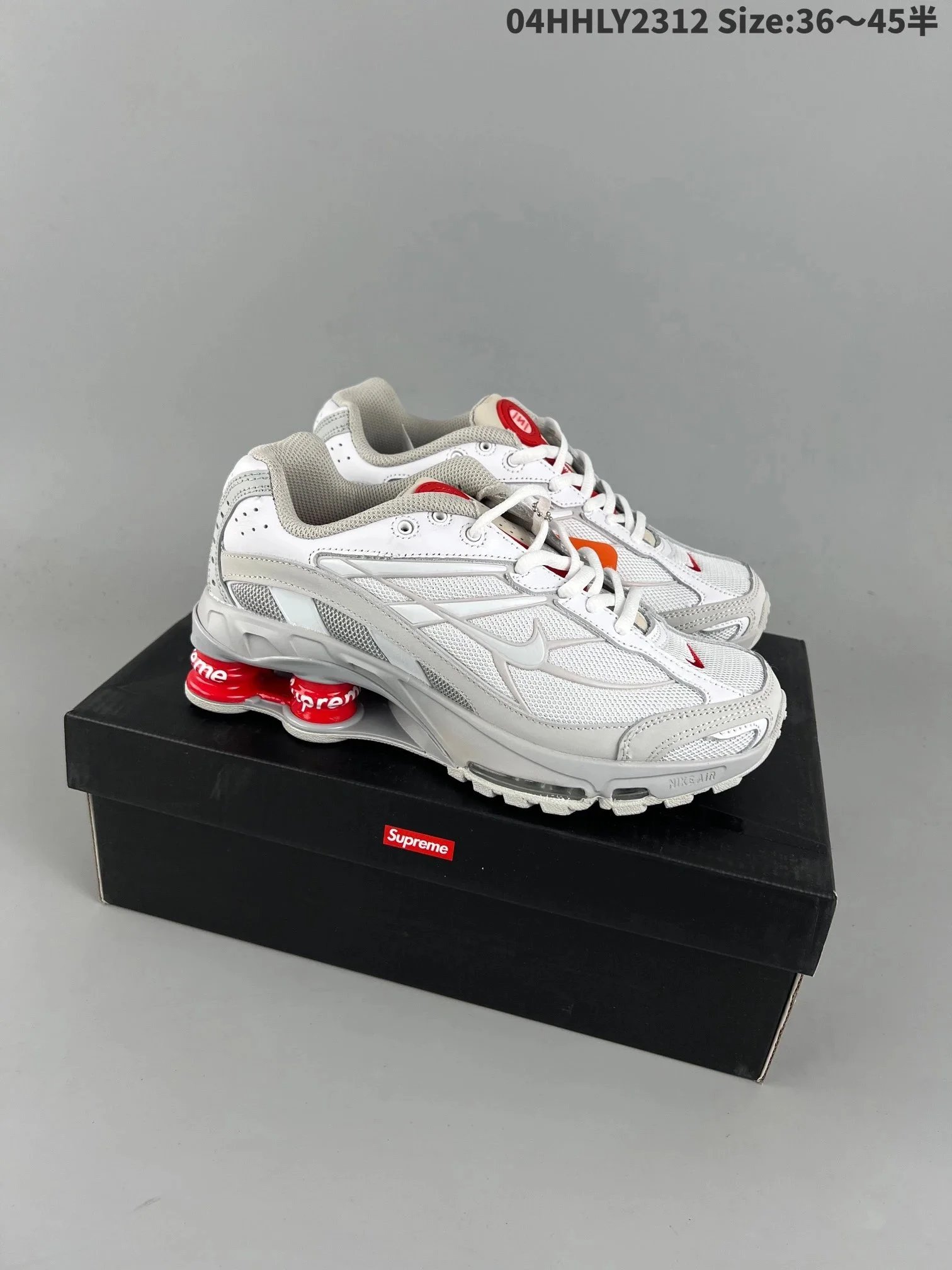 Nike 2 x Supreme Shoes