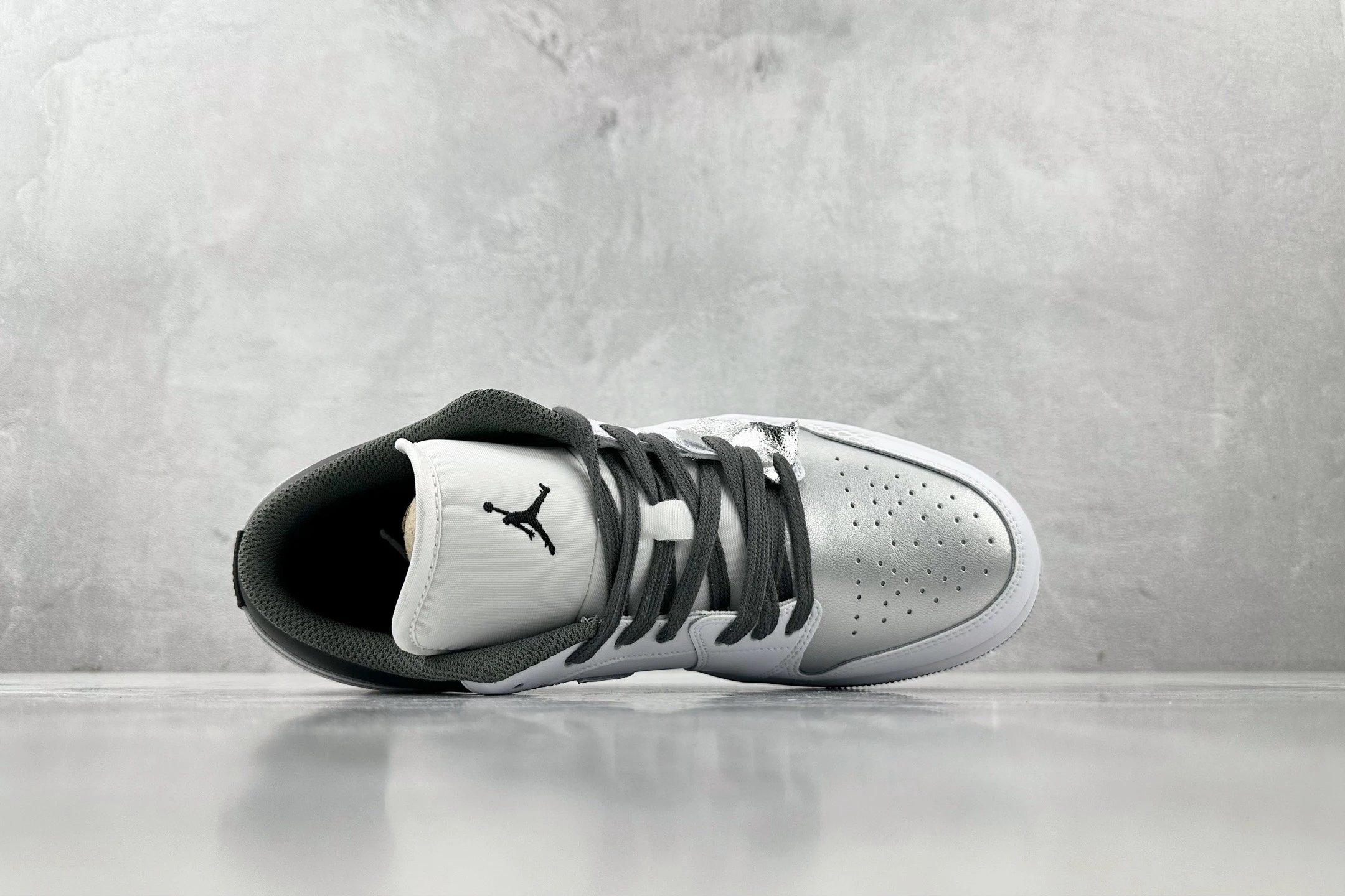 Nike Air jordan Shoes