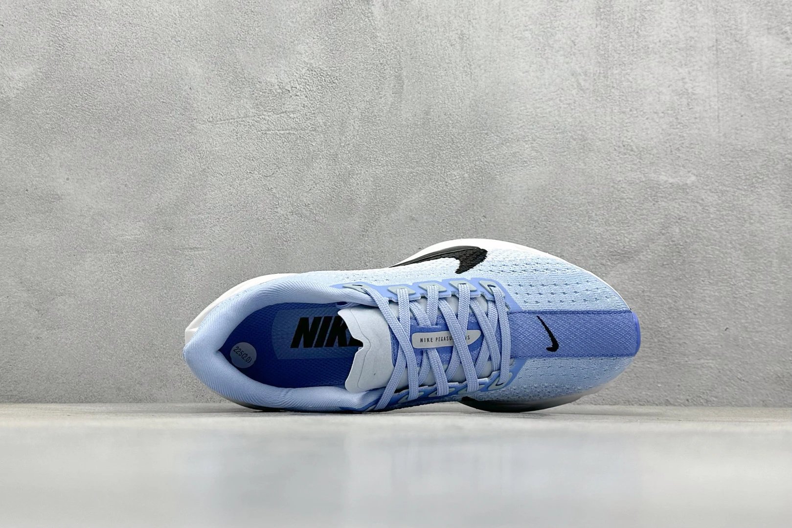 Nike ZoomX Streakfly White / Red Running Shoes - 5