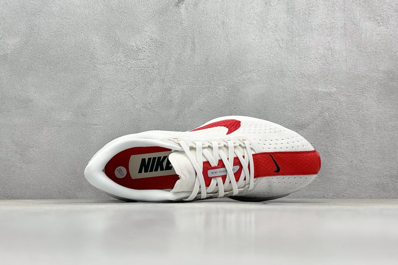 Nike ZoomX Streakfly White / Red Running Shoes - 14