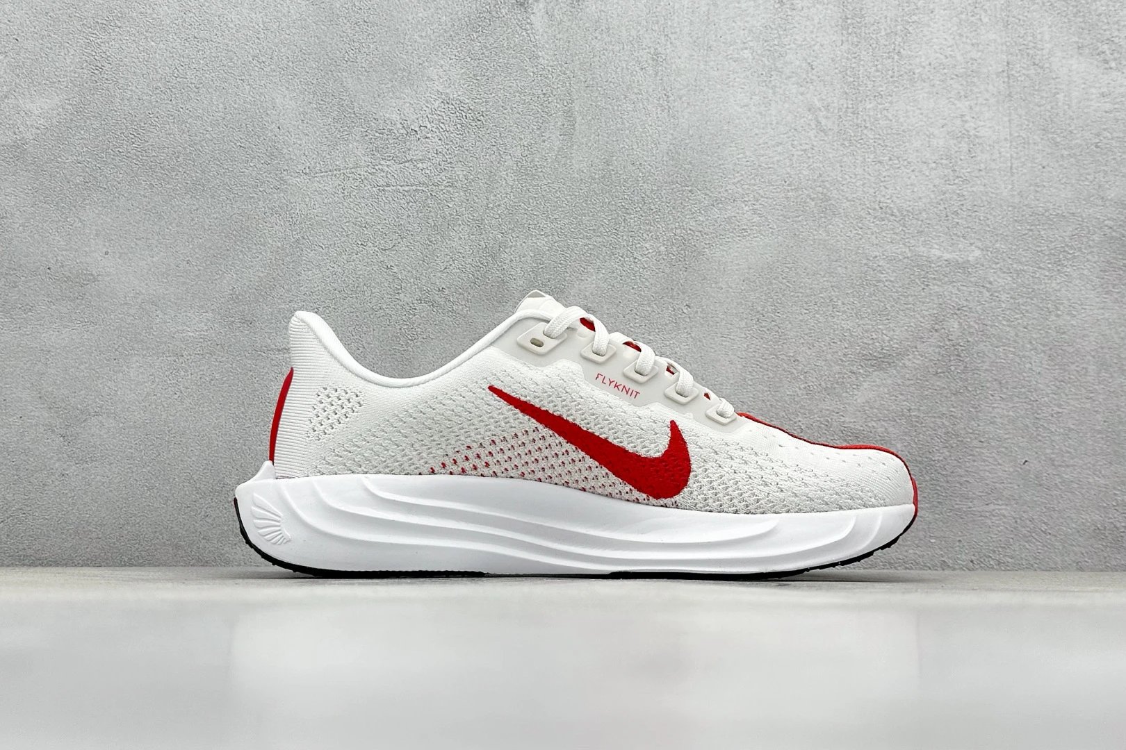 Nike ZoomX Streakfly White / Red Running Shoes - 13