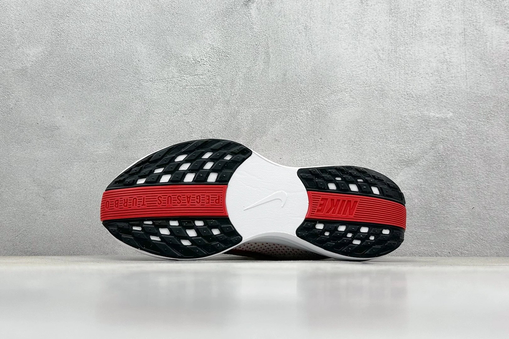 Nike ZoomX Streakfly White / Red Running Shoes - 15