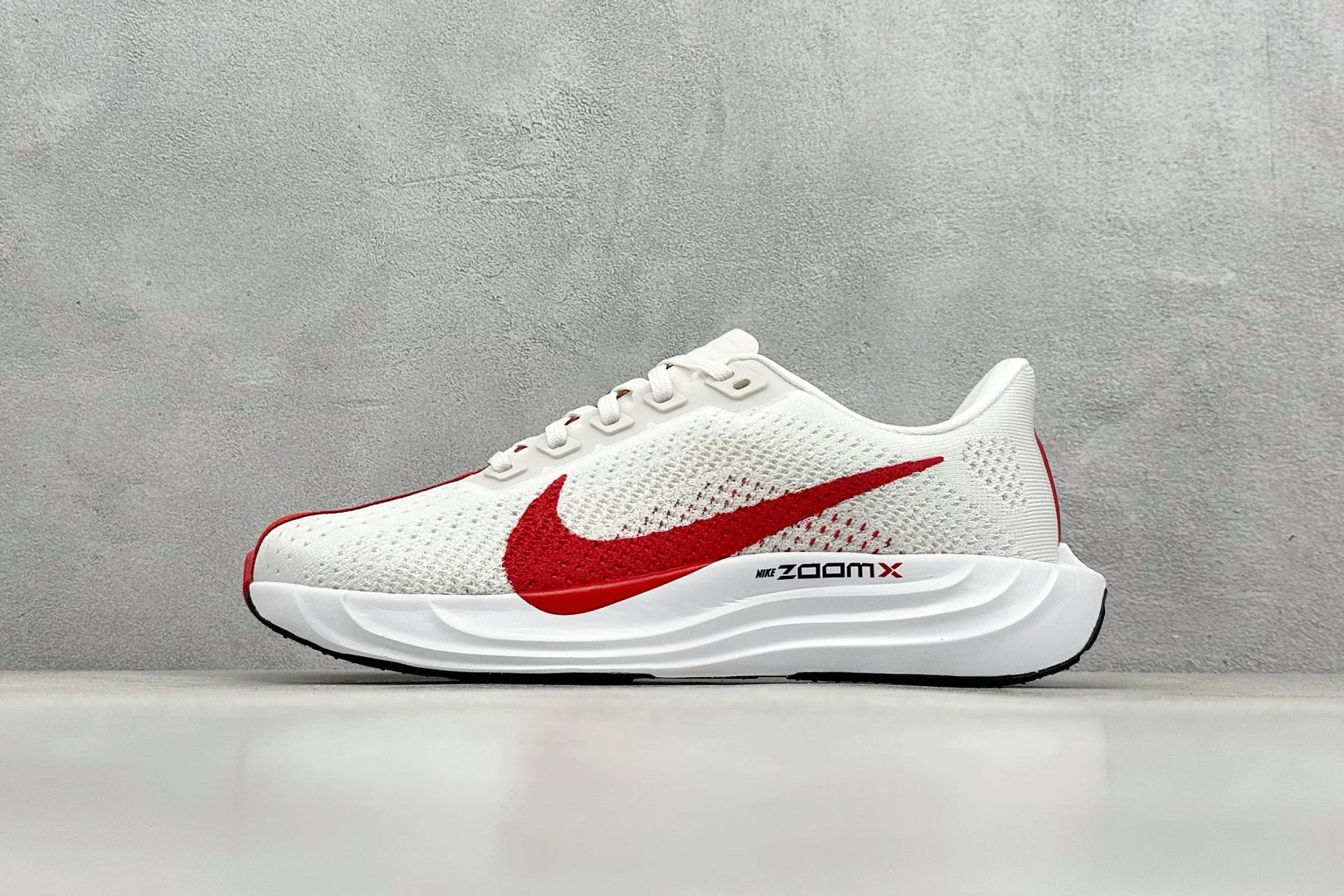 Nike ZoomX Streakfly White / Red Running Shoes - 12